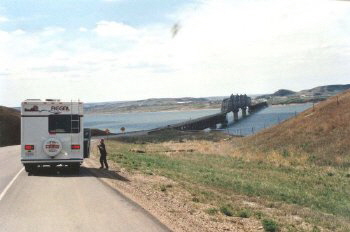 1999-F01-B03a-MissouriRiver